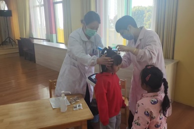 体检护航  健康成长