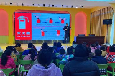 消防践于行，平安驻童心